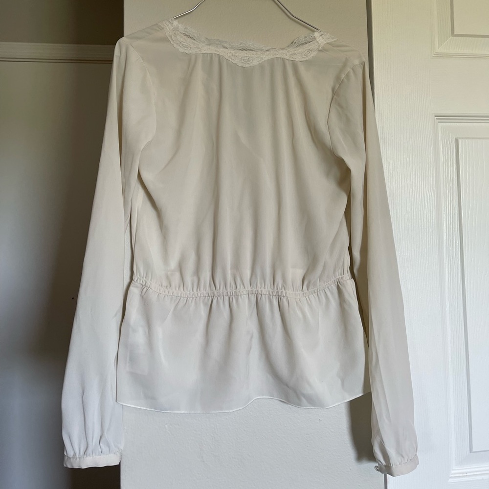 Abercrombie & Fitch Cream Long Sleeve Flowy Top Size XS - Picture 3 of 4